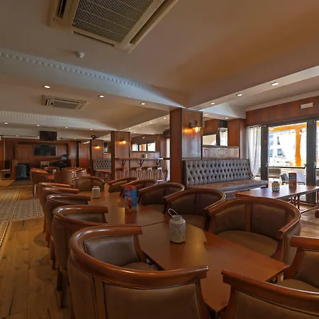 帕拉蒂姆阿拉基玛公寓式酒店 阿尔布费拉