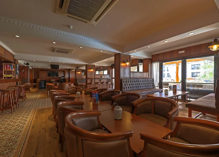 帕拉蒂姆阿拉基玛公寓式酒店 阿尔布费拉