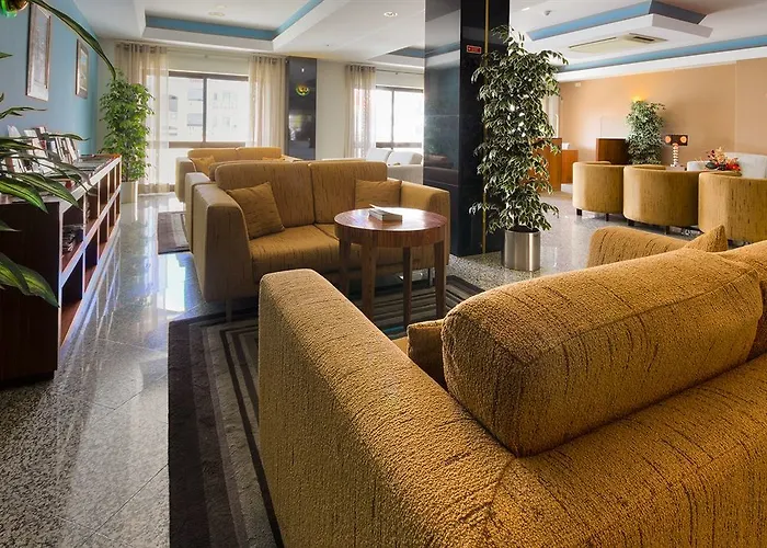 帕拉蒂姆阿拉基玛公寓式酒店 4* 阿尔布费拉