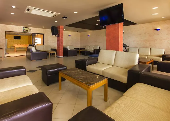 帕拉蒂姆阿拉基玛公寓式酒店 4* 阿尔布费拉